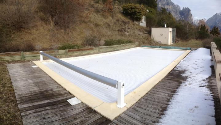Profitez d’une piscine fonctionnelle et esthétique grâce à notre service d’installation de matériel en tout genre à Montélimar.